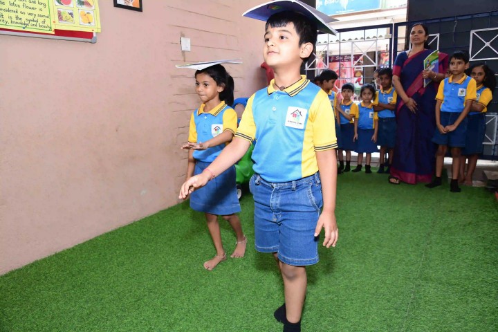 Children learning through play at Learning Stars Preschool